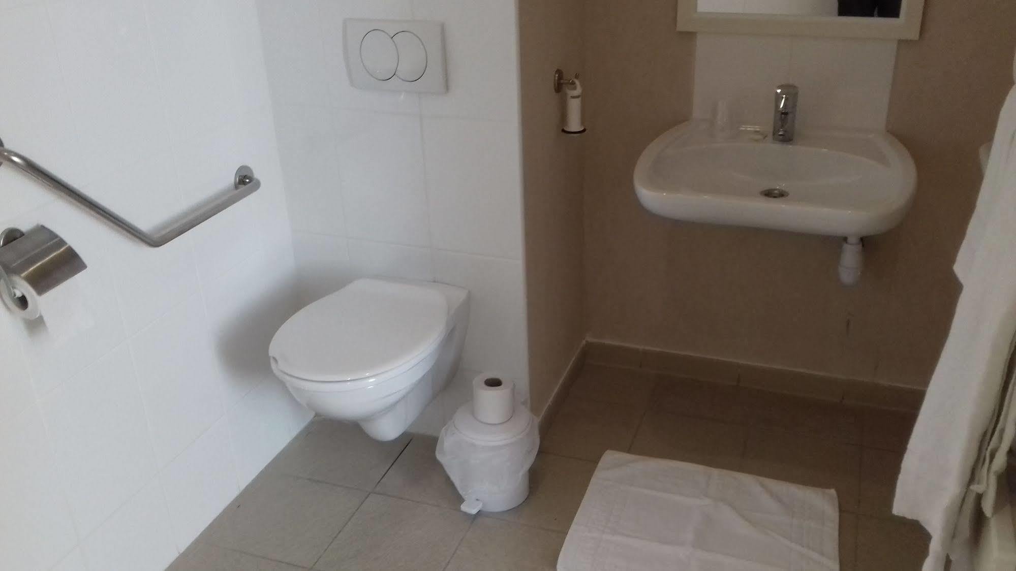 Le Logis De La Lys Otel Aire-sur-la-Lys Dış mekan fotoğraf